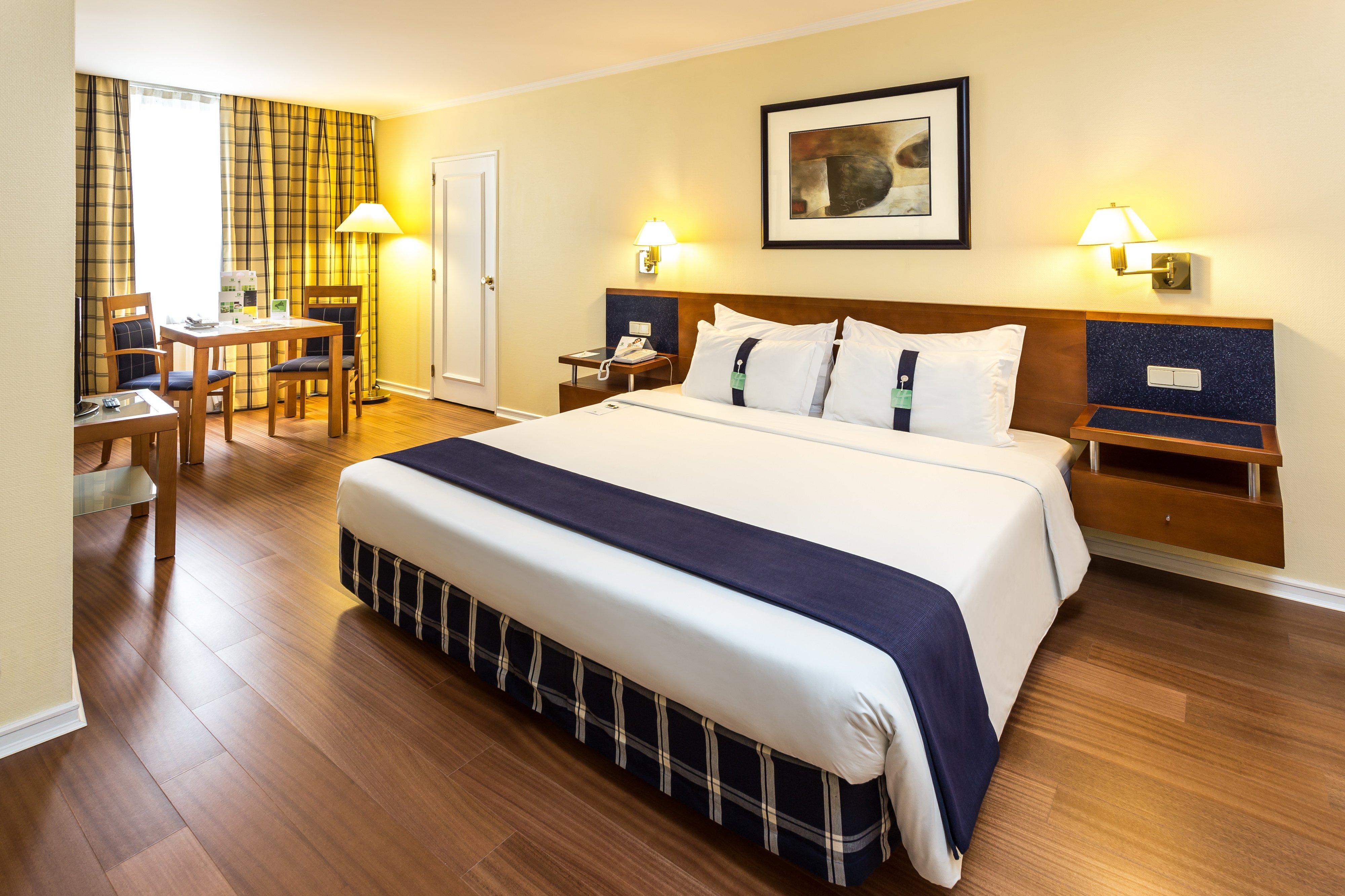 Hotel By Ihg 4*