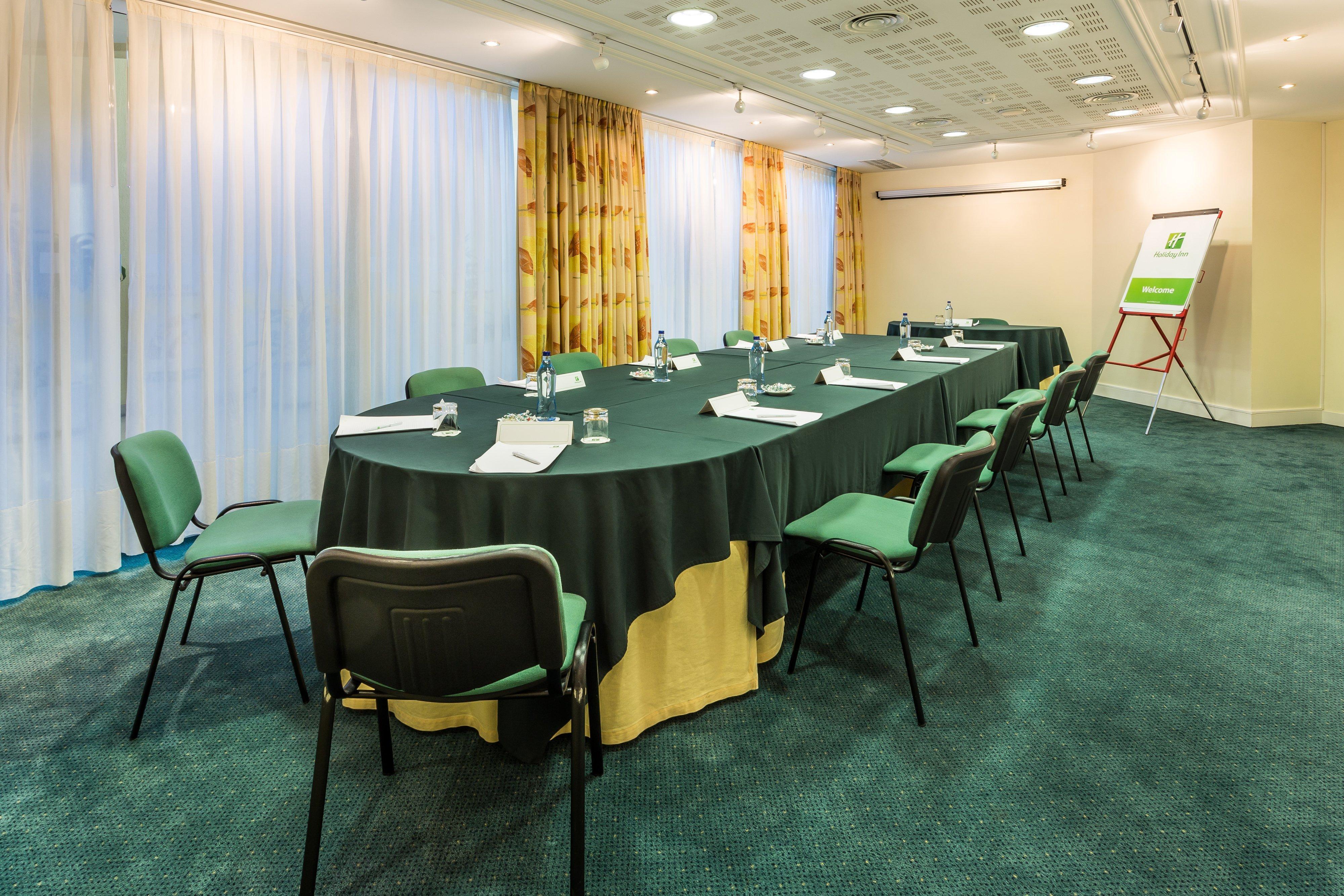 Hotel By Ihg