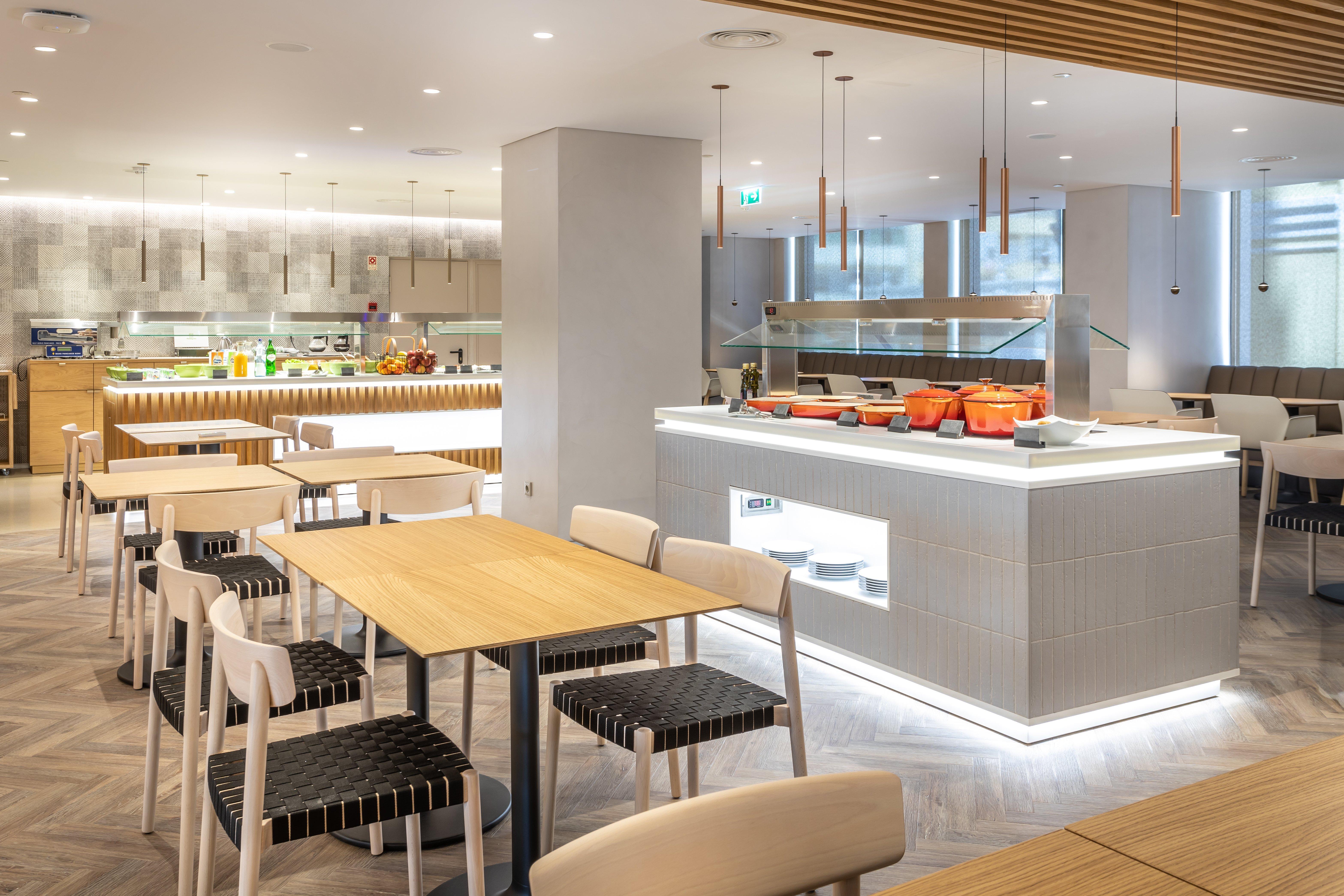 Hotel By Ihg 4*