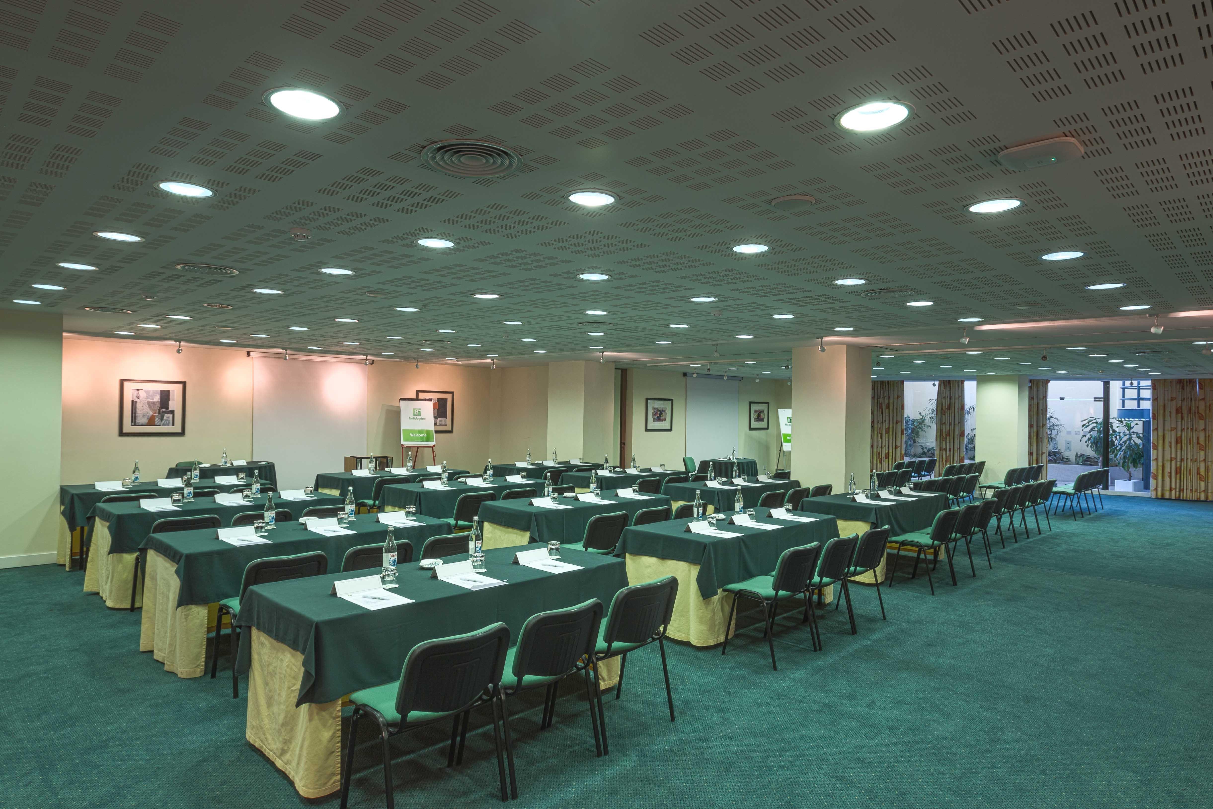 By Ihg